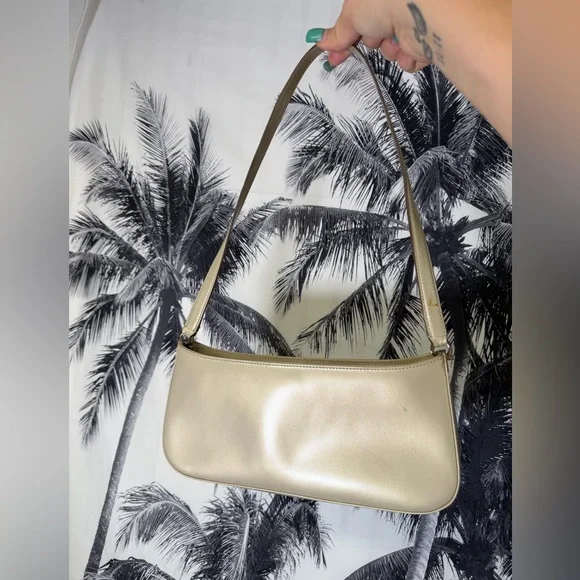 Salvatore Ferragamo Pearl Shoulder Bag & COA - Picture 2 of 6